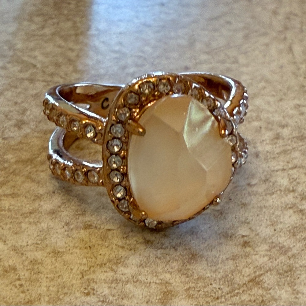 Chloe + Isabel La Vie En Rose Double Band Ring